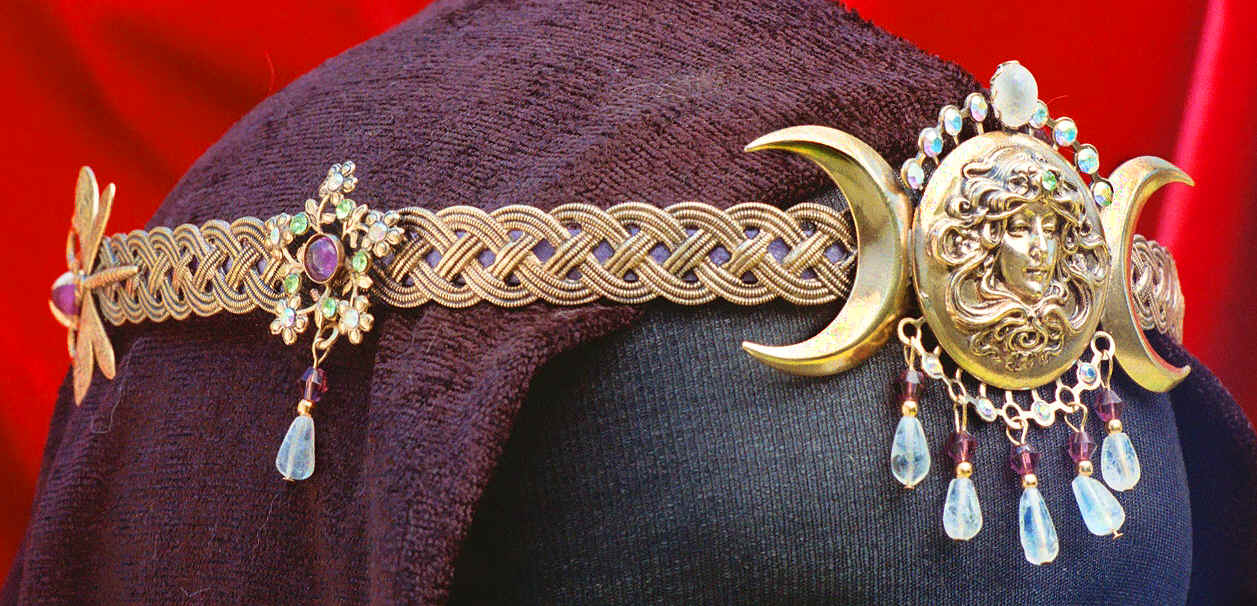 wpe75.jpg (127273 bytes)